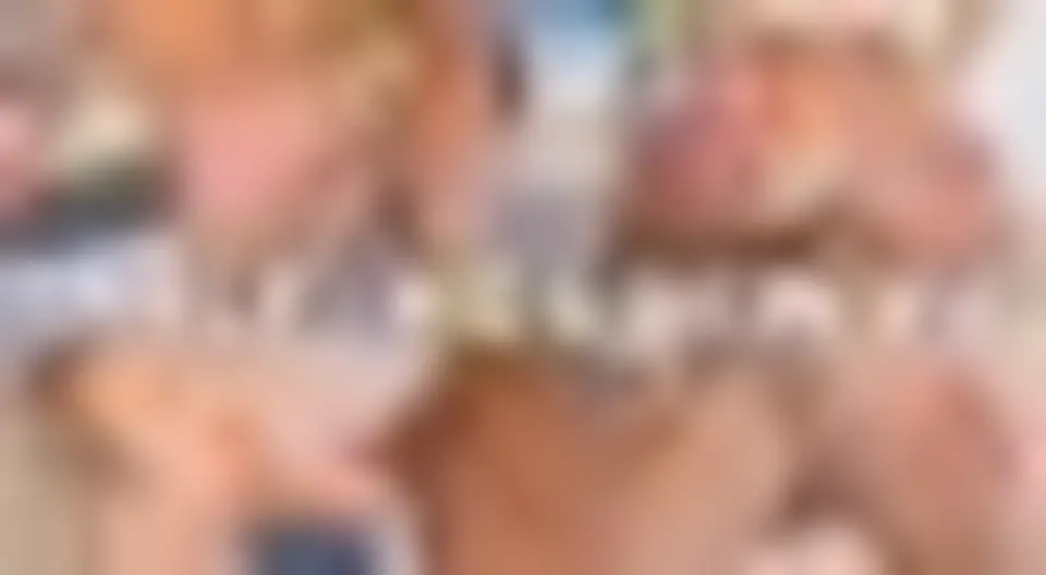 DESPERATE MILF HOUSEWIFE - PISS FETISH