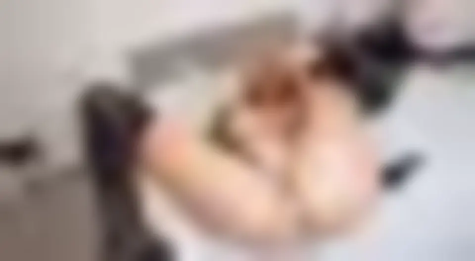 SOLO LATEX MASTURBATION